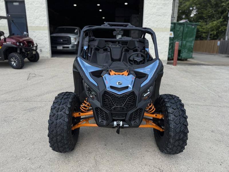 Condition. : New Vin. : 3JBVGAV4XSE000930 Stock #. : SE000930 Color. : Scandi Blue & Orange Crush Brand. : 2025 Can-Am® Maverick X3 DS Turbo RR 