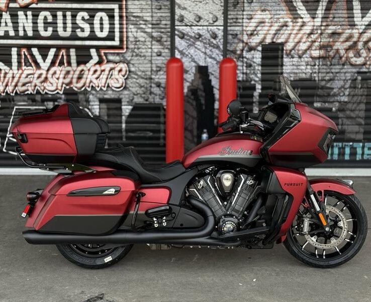 2025 Indian Motorcycle® Pursuit® Dark Horse® w/PowerBand Audio Sunset Red Smoke with Black Smoke