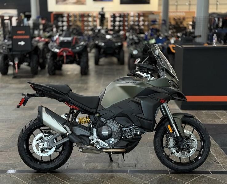 2025 Ducati Multistrada V2 S Storm Green