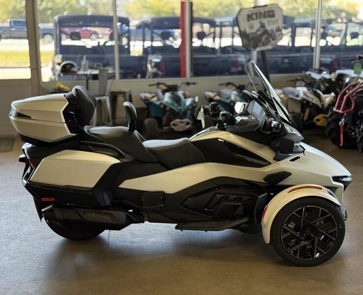 2026 Can-Am® Spyder RT Sea-to-Sky