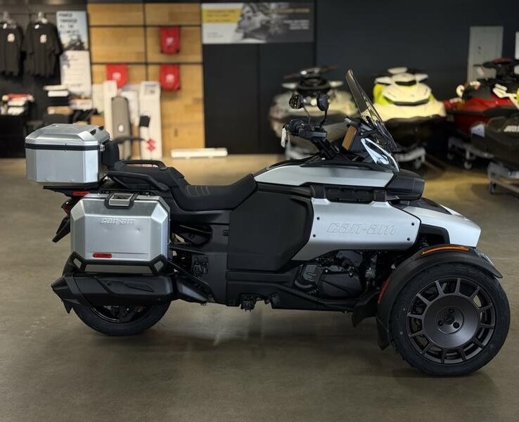 2025 Can-Am® Canyon