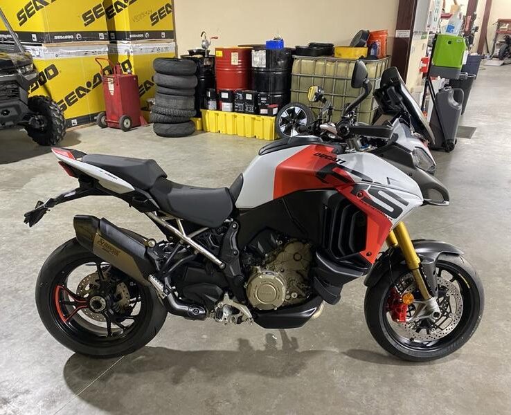 2025 Ducati Multistrada V4 RS