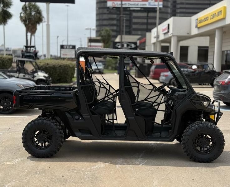 2025 Can-Am® Defender MAX Lone Star HD10