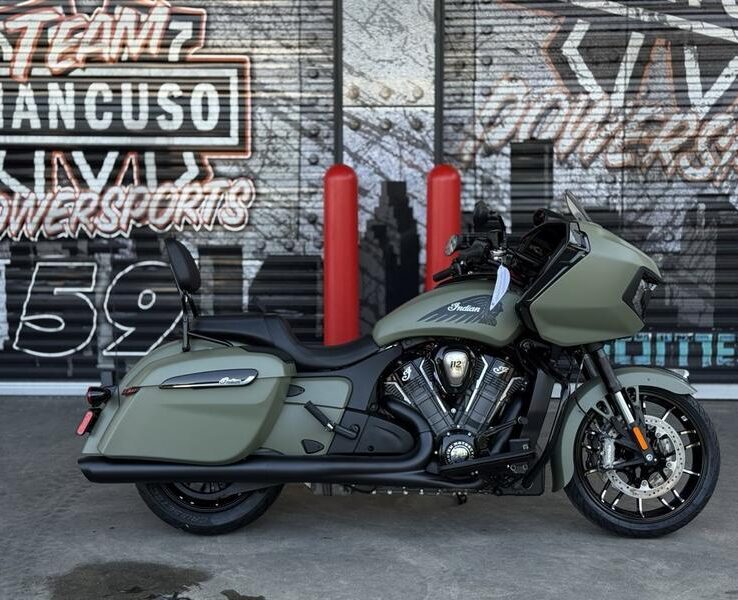 2025 Indian Motorcycle® Challenger® Dark Horse® 112 w/PowerBand Audio Moss Green Smoke