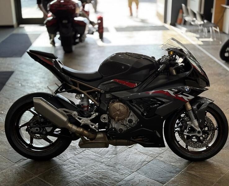 2022 BMW S 1000 RR Mineral Gray Metallic