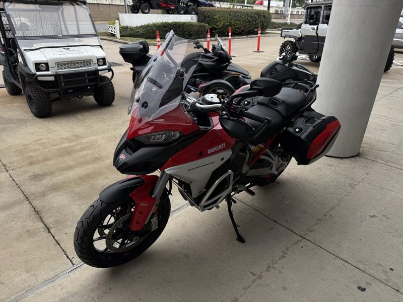 92D46857-115C-4928-A70A-DF2FDEE4C3CB