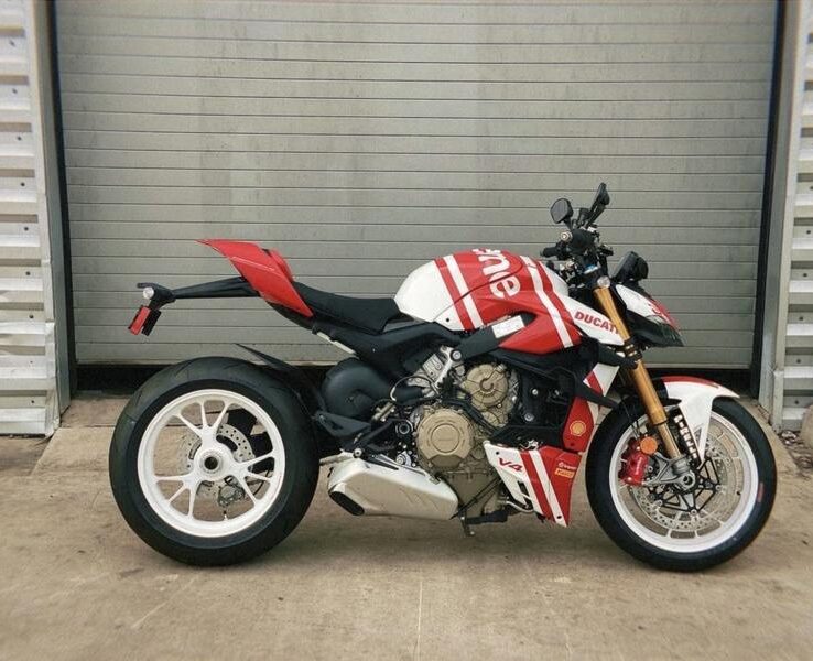 2025 Ducati Streetfighter V4 Ducati Red