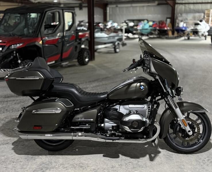 2022 BMW R 18 Transcontinental Manhattan Metallic Matt