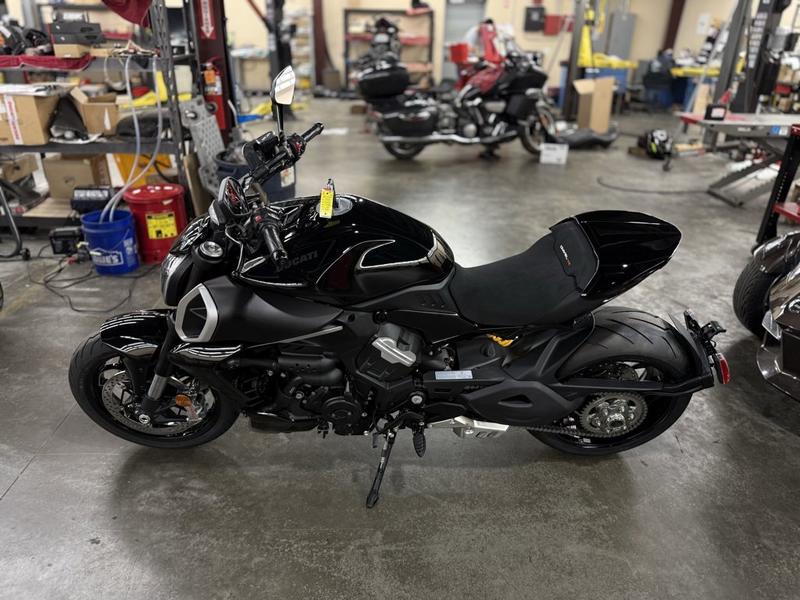 CC34A54E-BEF8-4393-BF58-C4BF3FAF44D4