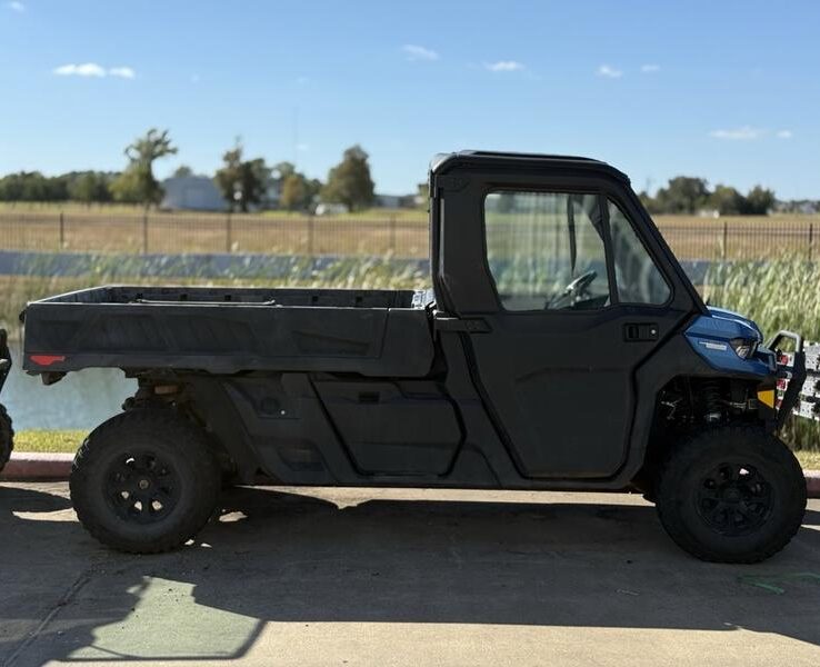 2021 Can-Am® Defender Pro Limited HD10