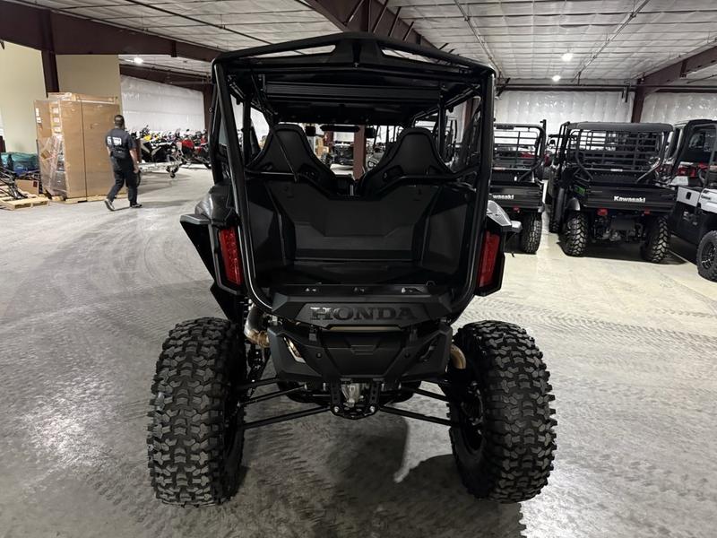 DFFEF001-682D-4DDE-A19C-2D822B3579AF