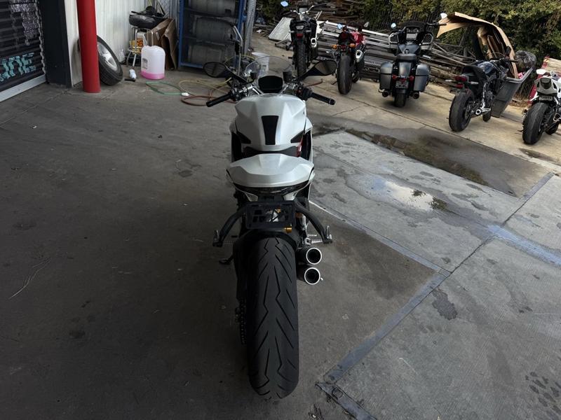 E61F1842-197C-47F8-9687-3B5995C62CE0