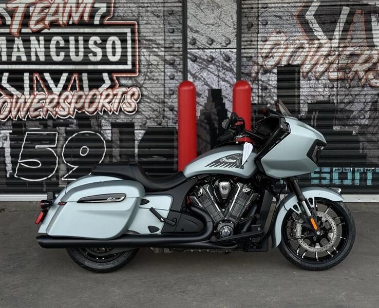 2025 Indian Motorcycle® Challenger® Dark Horse® 112 Frost Silver Smoke