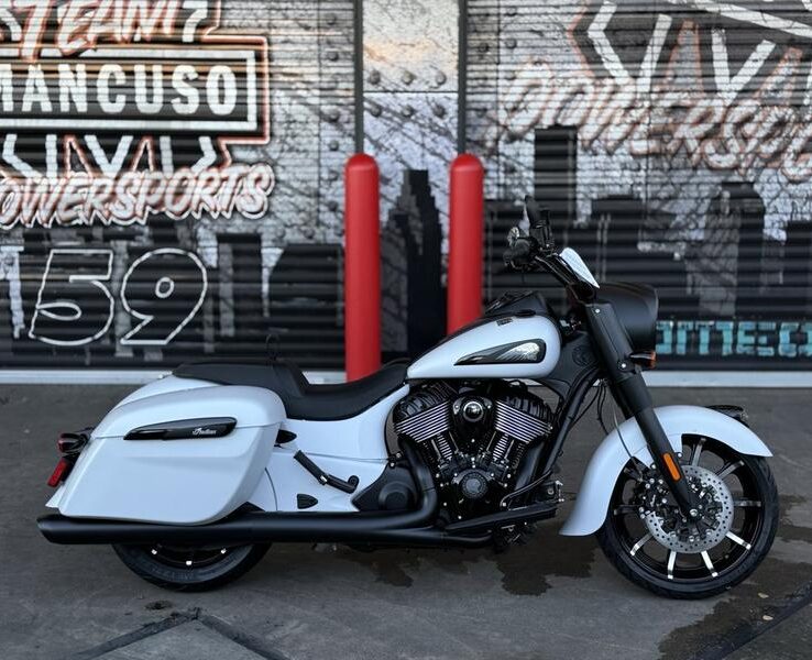 2026 Indian Motorcycle® Springfield ® Dark Horse® Ghost White Metallic Smoke